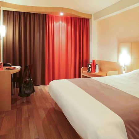 Hotel Ibis Braga Esterno foto