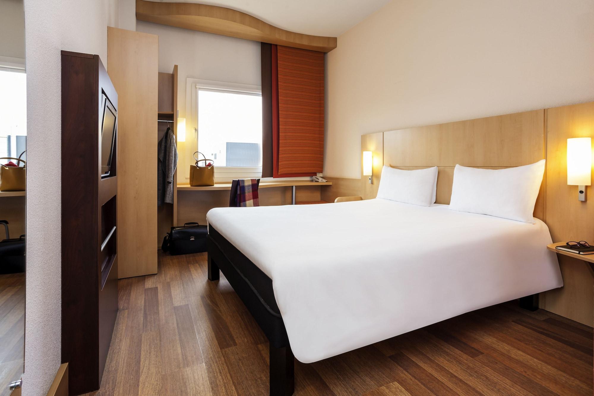Hotel Ibis Braga Esterno foto