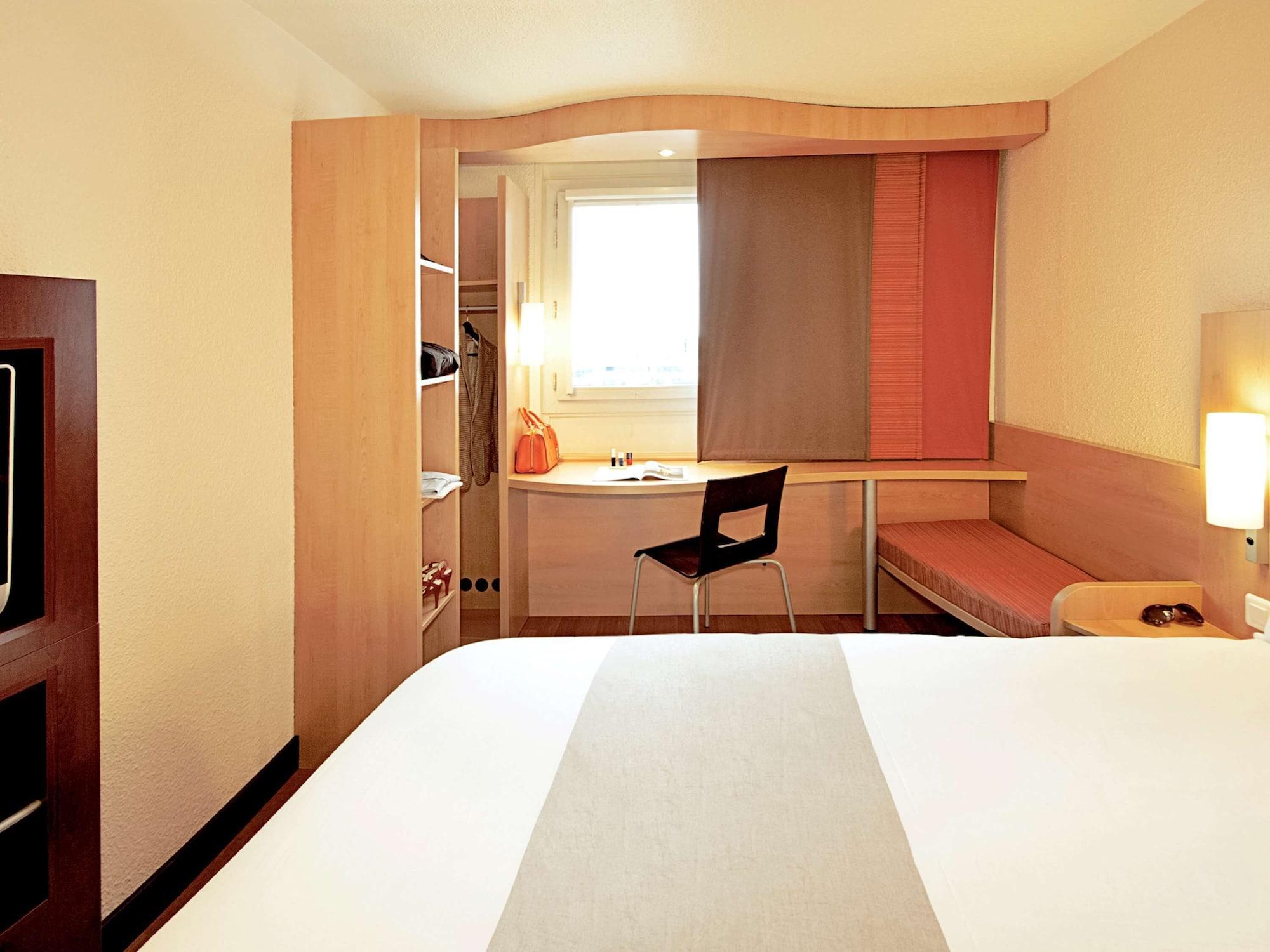 Hotel Ibis Braga Esterno foto