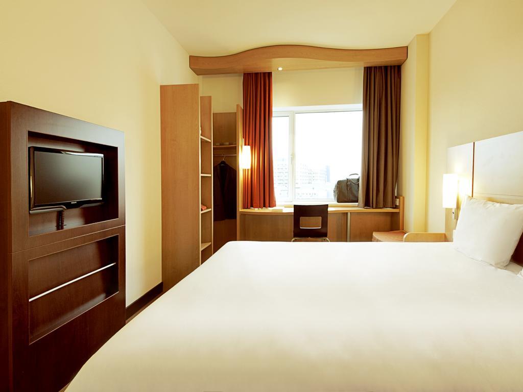 Hotel Ibis Braga Esterno foto